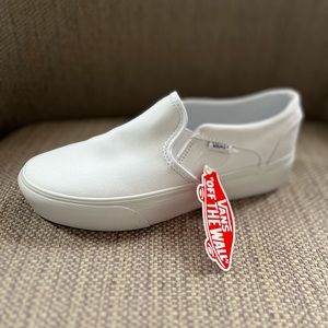 Vans Asher Platform NWT 9
